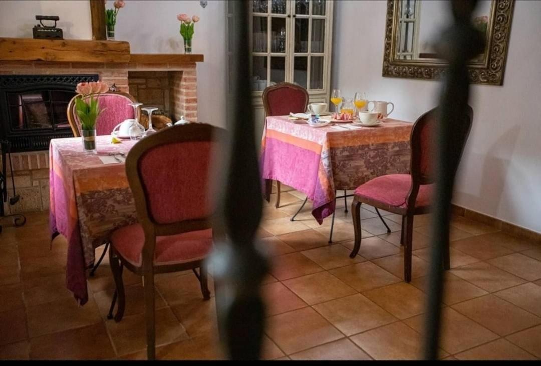 Hotel Rural En Las Cascadas De Tobera Bagian luar foto