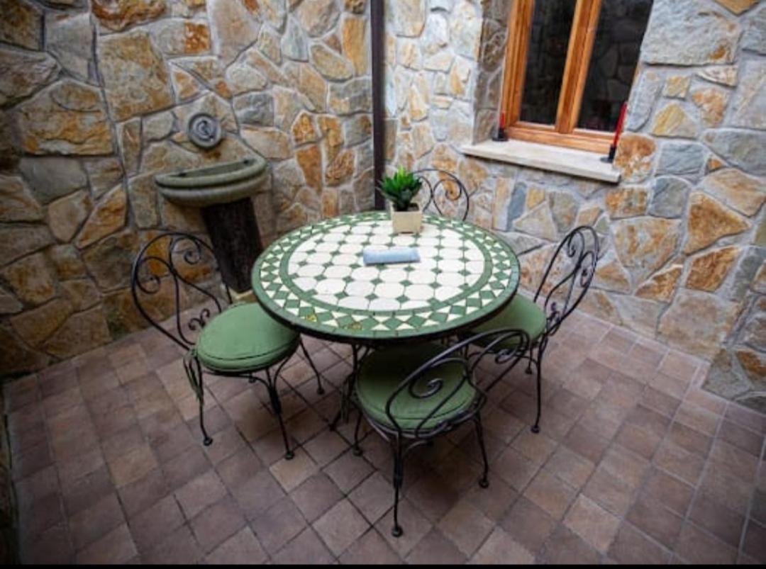 Hotel Rural En Las Cascadas De Tobera Bagian luar foto